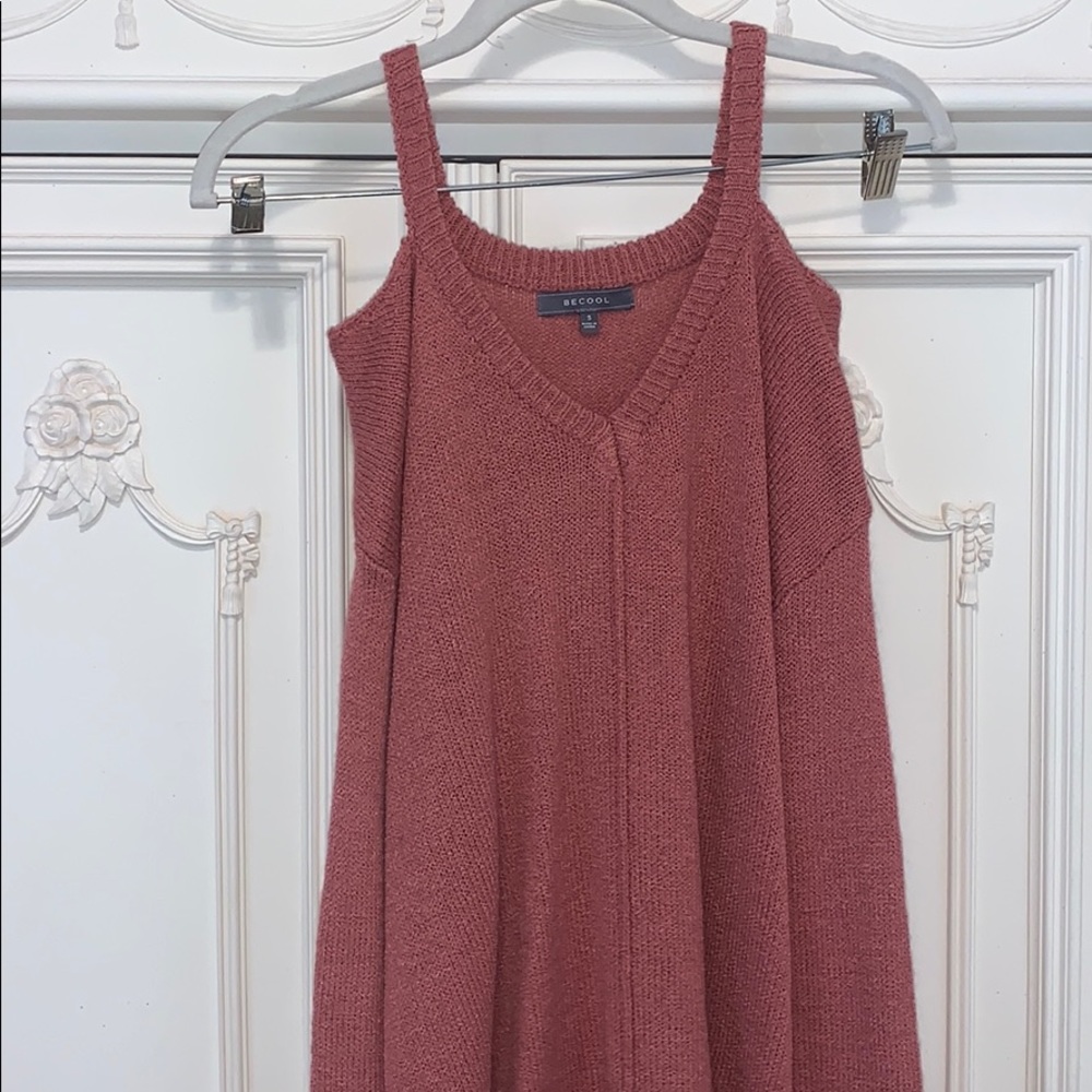 Sweater never been worn
